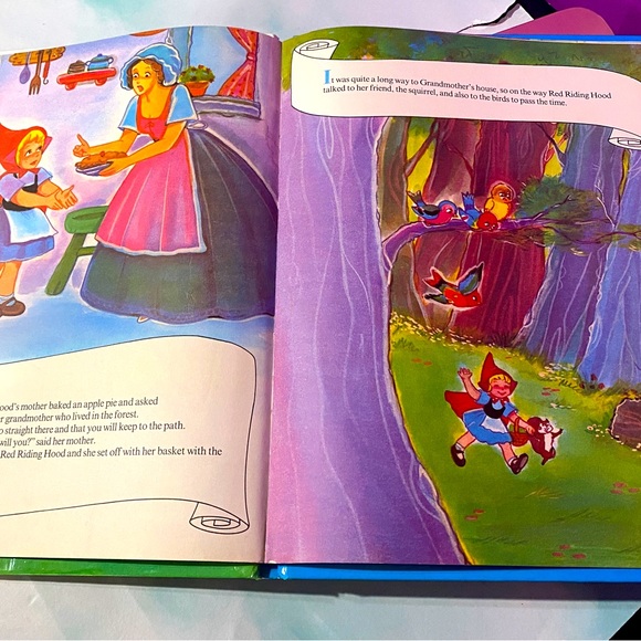 LITTLE RED RIDING HOOD VINTAGE LG COLLECTIBLE HARDCOVER BOOK BRIDLINGTON ENGLAND - Picture 3 of 16